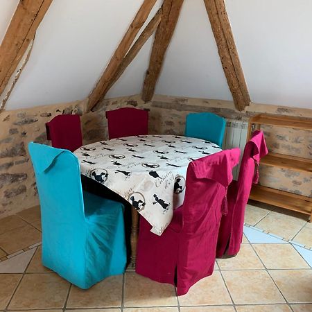Cafe De La Place Gite & Chambres D'Hotes "Lou Pastre" Lanuéjols Zewnętrze zdjęcie