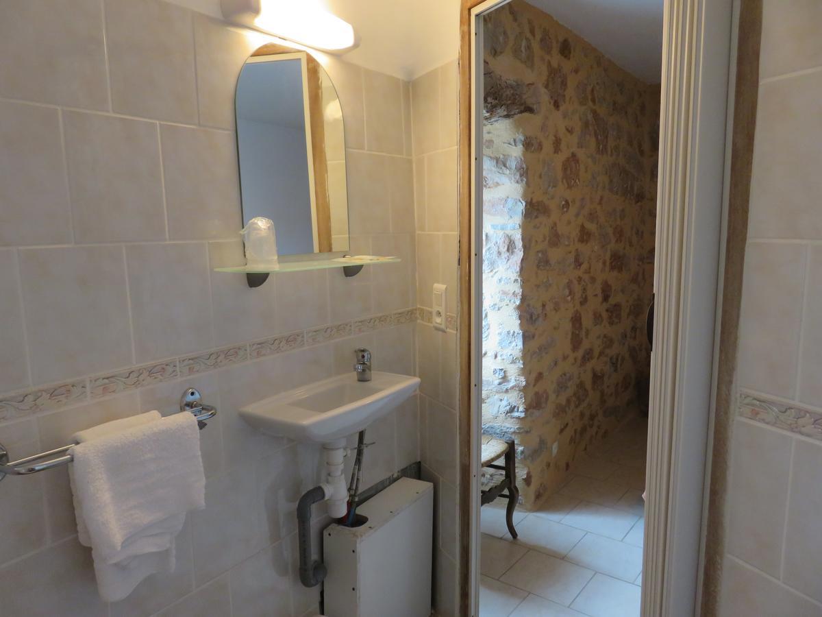 Cafe De La Place Gite & Chambres D'Hotes "Lou Pastre" Lanuéjols Zewnętrze zdjęcie